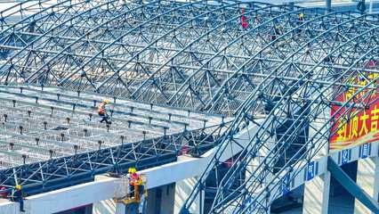 滬蘇湖鐵路南潯站主體結(jié)構(gòu)封頂，鋼結(jié)構(gòu)網(wǎng)架搭建完成